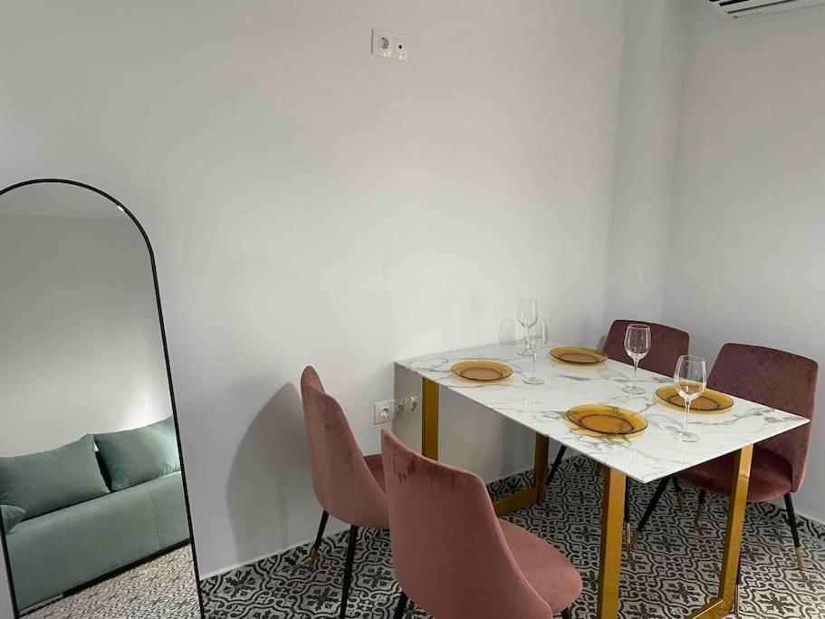 Family Apartment With Private Yard Next To Agios Dimitrios Church Tesalónica Exterior foto