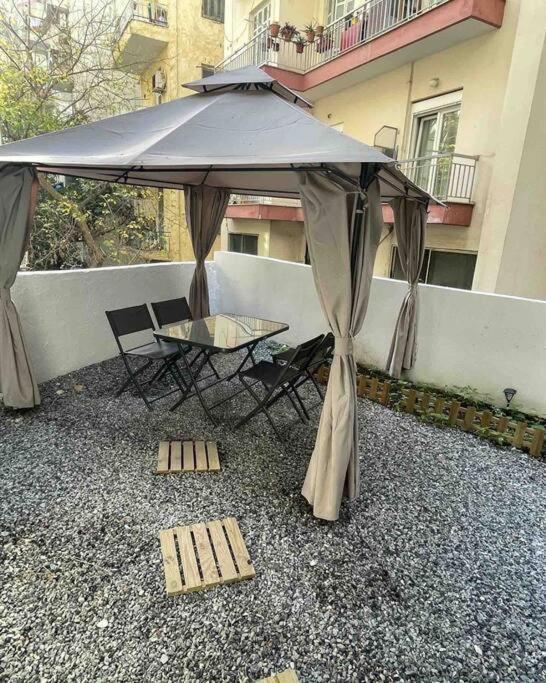 Family Apartment With Private Yard Next To Agios Dimitrios Church Tesalónica Exterior foto